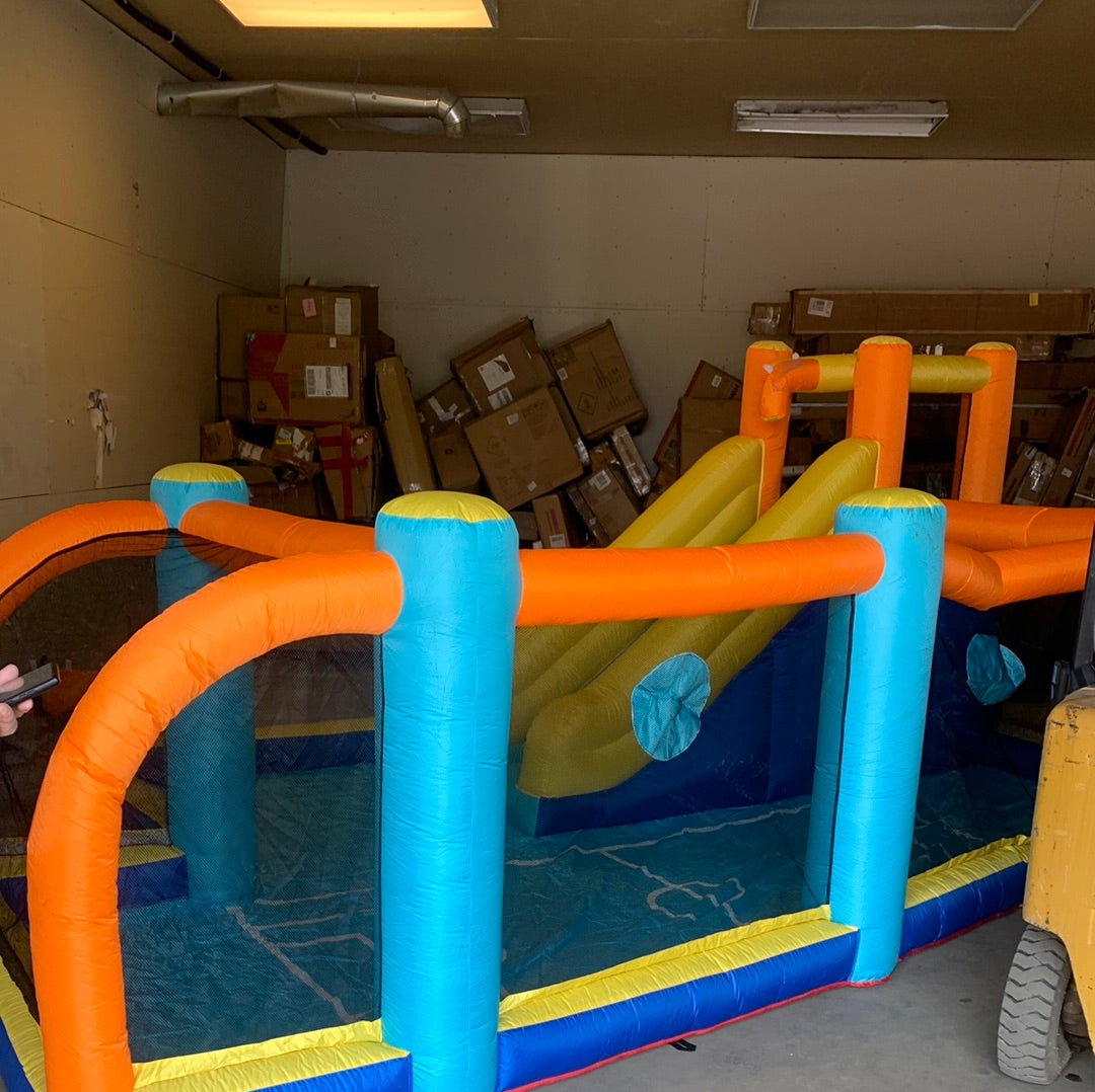 Bounce house, Customer Return, Dirty, Tested, blower not included, please see images