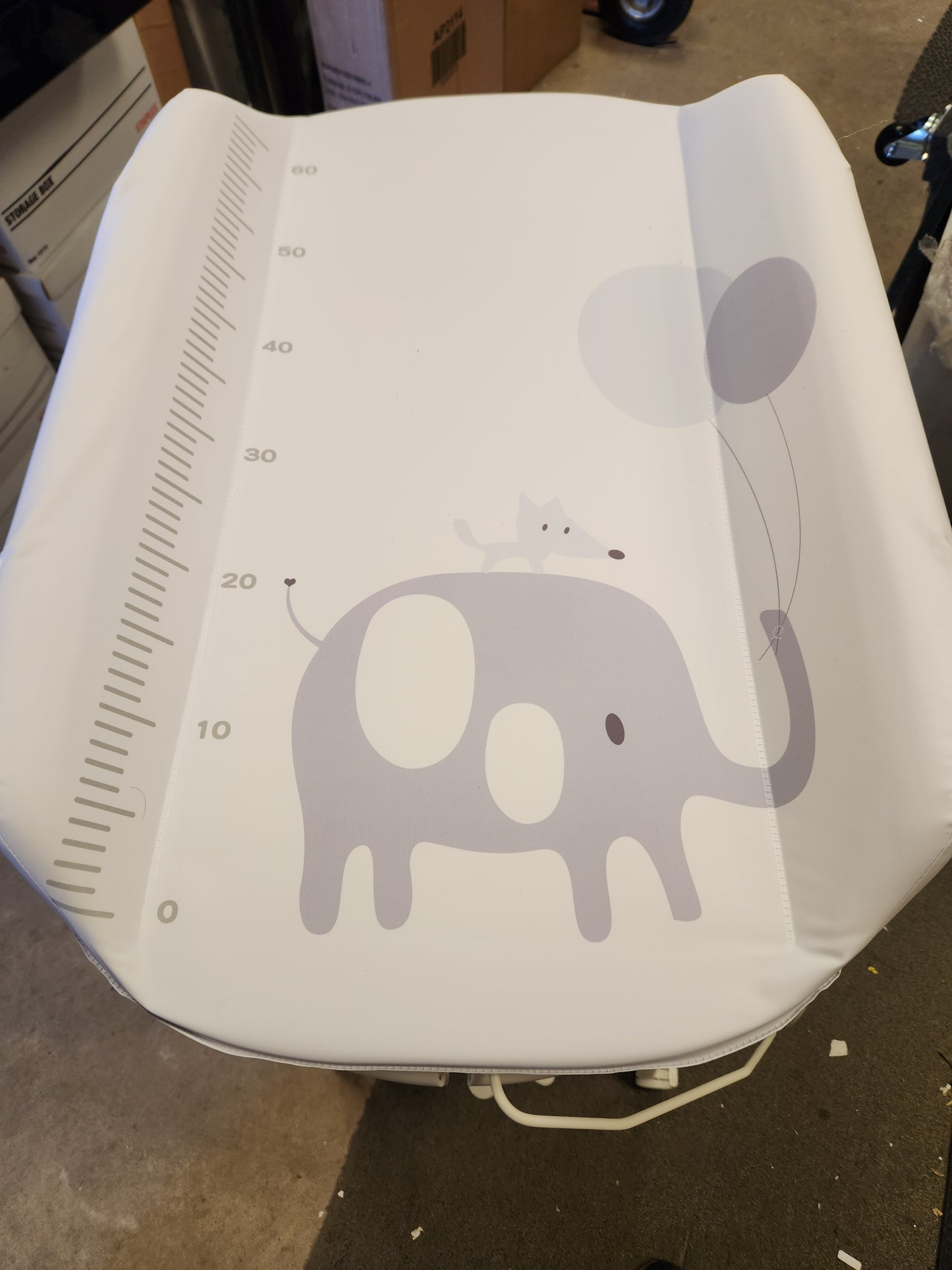 Folding Baby Changing Table with Bathtub and 4 Universal Wheels