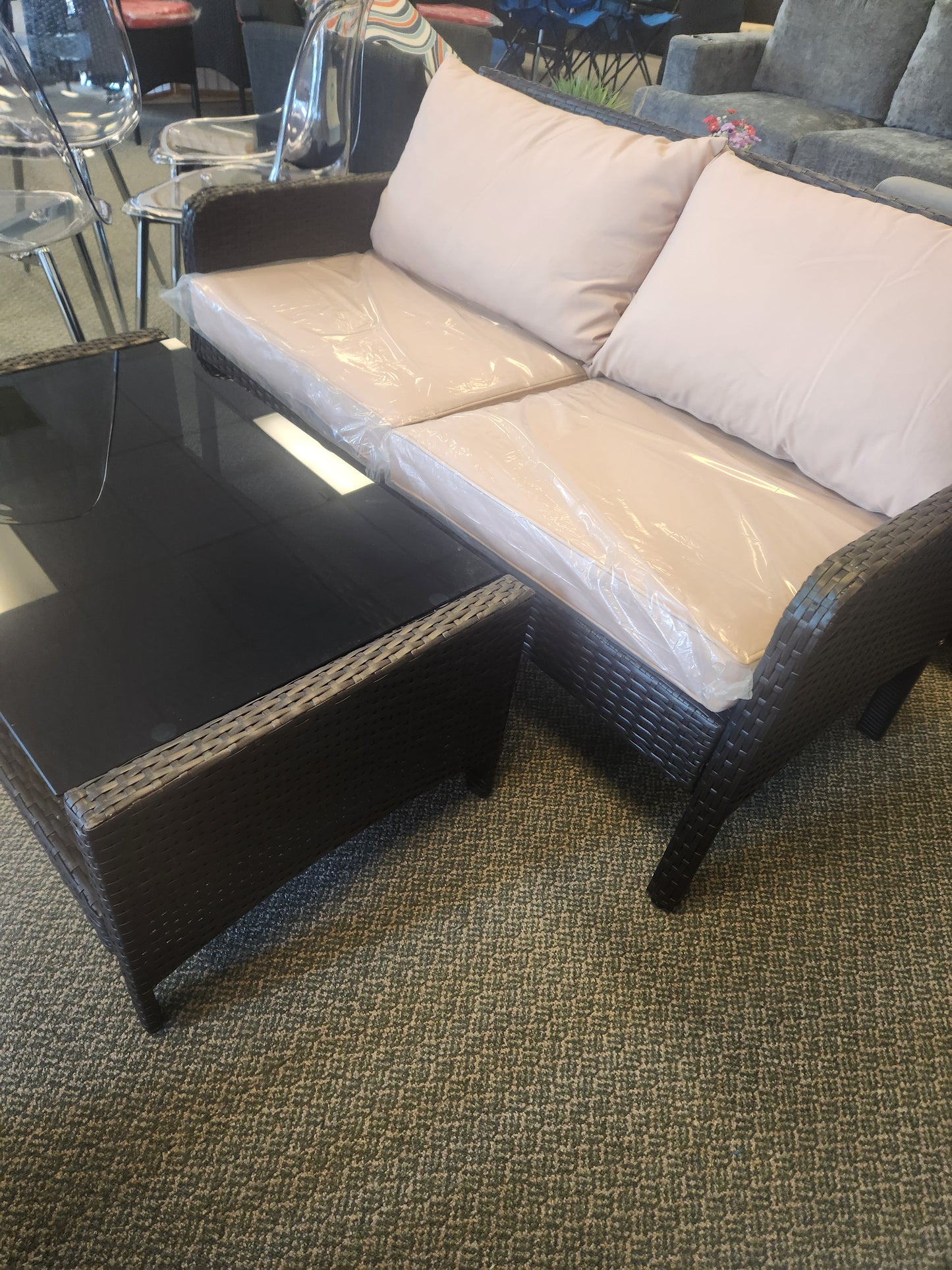 2 Piece Outdoor Wicker Love Chair and Coffee table (Assembled)
