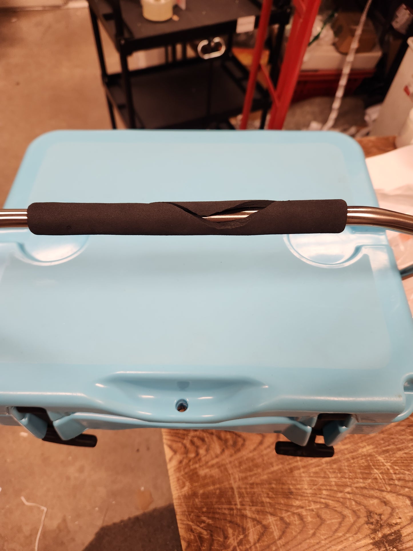 16 Quart Cooler Portable Ice Chest Leak-Proof  (Customer Return)