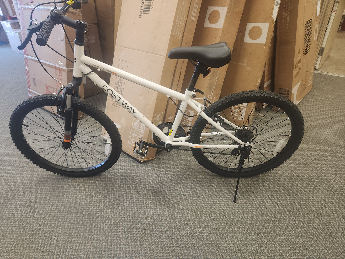 Kids Mountain Bike 24 Inch Bicycle for Boys Girls Aged 8+ Years Old - White (Customer Return)
