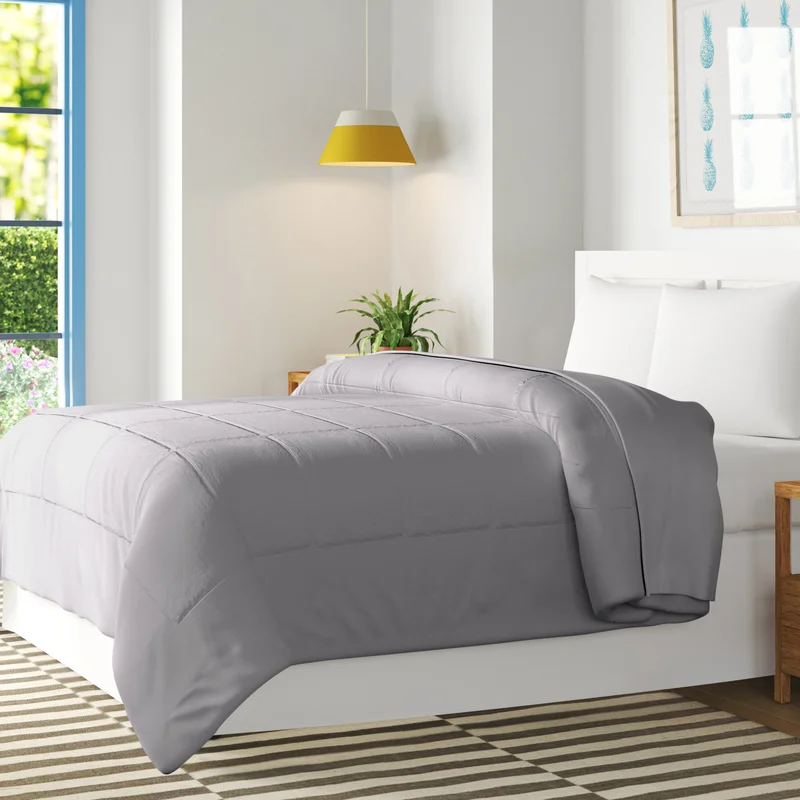 Down alternative comforter, King, Grey