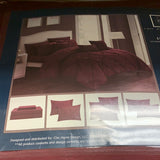 Comforter set. Twin